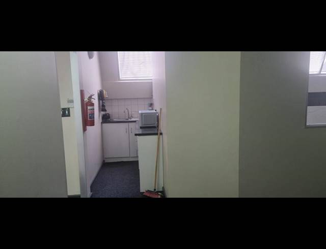 BUSINESS PROPERTY TO RENT IN MOWBRAY